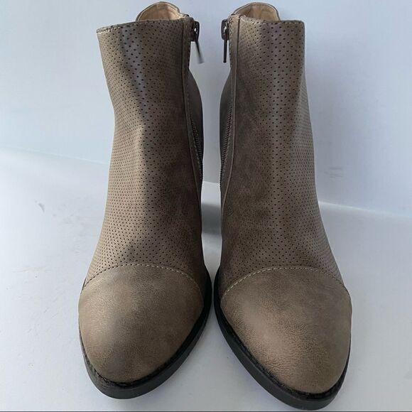 New Esprit Ankle Boots Bootie Heeled Faux Suede Leather Women Size 10 Taupe - Picture 3 of 11